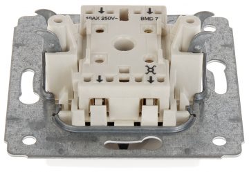 KRUSTSLĒDZIS LE-773607 Cariva 10 A LEGRAND
