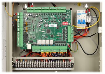 Контроллер Hikvision DS-K2604T (для четырёх дверей)