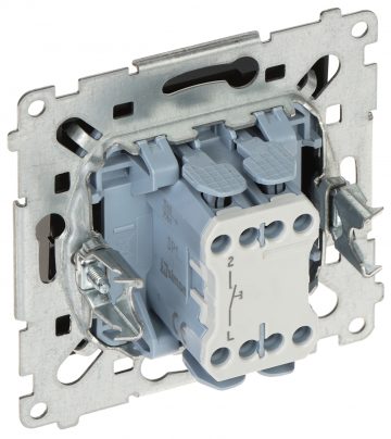 ОТДЕЛЬНЫЙ ИМПУЛЬСНЫЙ ВЫКЛЮЧАТЕЛЬ DP1.01/49-SIMON54 250 В 10 А