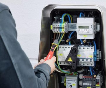 BEZKONTAKTA SPRIEGUMA TESTERIS WH-VOLT-DETECTOR/43798 WIHA