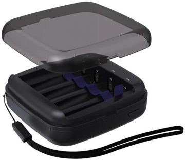 Зарядное устройство для цилиндрических аккумуляторов Li-ion 1,5 В / Ni-MH AA / AAA Xtar BC4