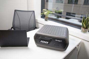 Master Lock liels ugunsdrošs un ūdensizturīgs dokumentu futrālis CHW30300EURHRO Master Lock liels ugunsdrošs un ūdensizturīgs dokumentu futrālis CHW30300EURHRO