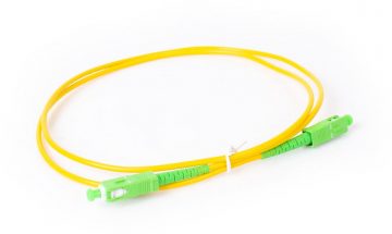 GETFORT SM SC/APC-SC/APC SIMPLEX OPTISKĀS ŠĶIEDRAS KOMUTĀCIJAS KABELIS 1M