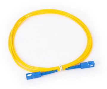 GETFORT SM SC/UPC-SC/UPC SIMPLEX OPTISKĀS ŠĶIEDRAS KOMUTĀCIJAS KABELIS 2M