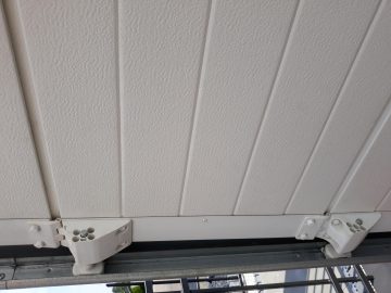 Jarmex sekciju garāžas vārti ar DEA piedziņu (Izmēri: 2370x2500mm)