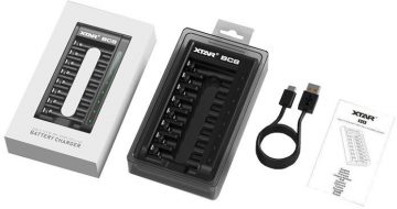 Зарядное устройство для цилиндрических аккумуляторов Li-ion 1,5 В / Ni-MH AA / AAA Xtar BC8