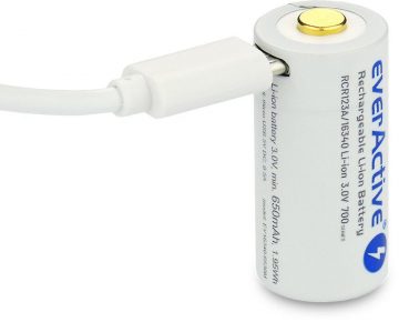 Uzlādējams akumulators 16340 / R-CR123 3V everActive 700mAh (1 gab.) ar drošības aizsardzību Uzlādējams akumulators 16340 / R-CR123 3V everActive 700mAh (1 gab.) ar drošības aizsardzību