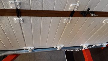 Секционные гаражные ворота Jarmex с приводом DEA (Размеры: 2370x3000мм)