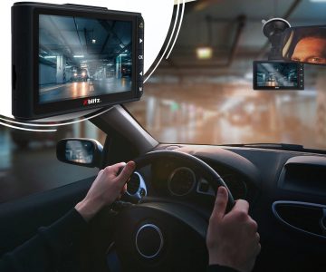 AUTOMAŠĪNAS SALONĀ UZSTĀDĀMS VIDEOREĢISTRATORS XB-S7-DUO Xblitz