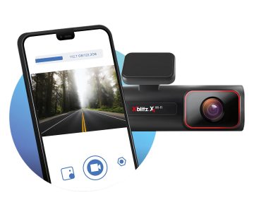AUTOMAŠĪNAS SALONĀ UZSTĀDĀMS VIDEOREĢISTRATORS XB-X4-WI-FI Xblitz