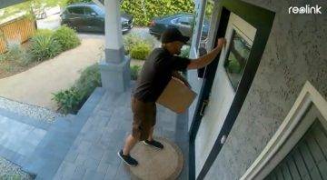 Reolink E Series E540 PTZ 5MP Wi-Fi LED IP kamera Balta Reolink E Series E540 PTZ 5MP Wi-Fi LED IP kamera Balta