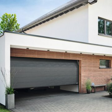 Секционные гаражные ворота Renomatic/Hormann с приводом ProLift500-2 и направляющей FS30 - L, рельефная планка. Размеры 2500x2250 мм. Секционные гаражные ворота Renomatic/Hormann с приводом ProLift500-2 и направляющей FS30 - L, рельефная планка. Размеры 2500x2250 мм.