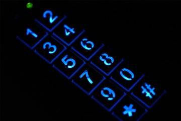 Кодовый замок EURA AC-30C7 черный Кодовый замок EURA AC-30C7 черный