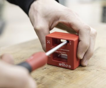 SKRŪVGRIEŽU MAGNĒTIZATORS / DEMAGNETIZATORS WH-MGTZ/02568 WIHA