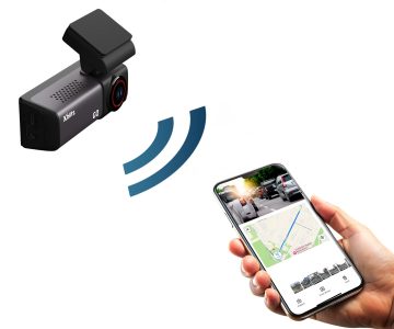AUTOMAŠĪNAS SALONĀ UZSTĀDĀMS VIDEOREĢISTRATORS XB-GO3 Xblitz