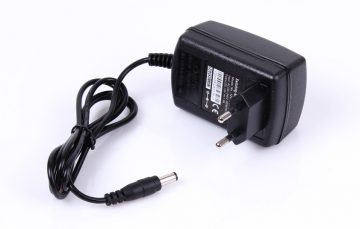 Импульсный блок питания 12В/1А/5,5 12Вт Импульсный блок питания 12В/1А/5,5 12Вт