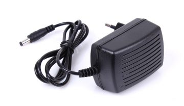 Импульсный блок питания 12В/1А/5,5 12Вт Импульсный блок питания 12В/1А/5,5 12Вт