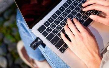 Внешний SSD-накопитель Adata SC730 512 ГБ USB 3.2C/A 600/600 МБ/с, черный Внешний SSD-накопитель Adata SC730 512 ГБ USB 3.2C/A 600/600 МБ/с, черный