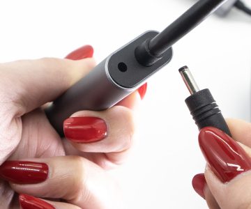 MAIŅSTRĀVAS BAROŠANAS ADAPTERIS 5V/2A/1.35/3.5/U UNITEK