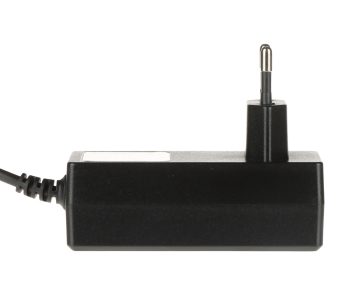 MAIŅSTRĀVAS BAROŠANAS ADAPTERIS 9V/4A/5.5-V2