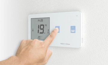 Vadu telpas termostats ar rullo žalūziju slēdzi, melns WZR-02ML Tech Controllers