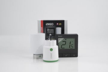 ENGO Controls viedās apkures komplekts, melns (E25-BATB + ETRV-M30 + EPlug WiFi)