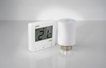 ENGO Controls viedās apkures komplekts Biely (E25-BATW-4 + ETRV-M30)