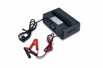 Smart Volt Poļu taisngriezis 12V/24V 15A A20 melns Smart Volt Poļu taisngriezis 12V/24V 15A A20 melns
